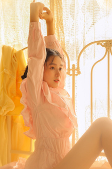 双乳被和尚揉着玩弄